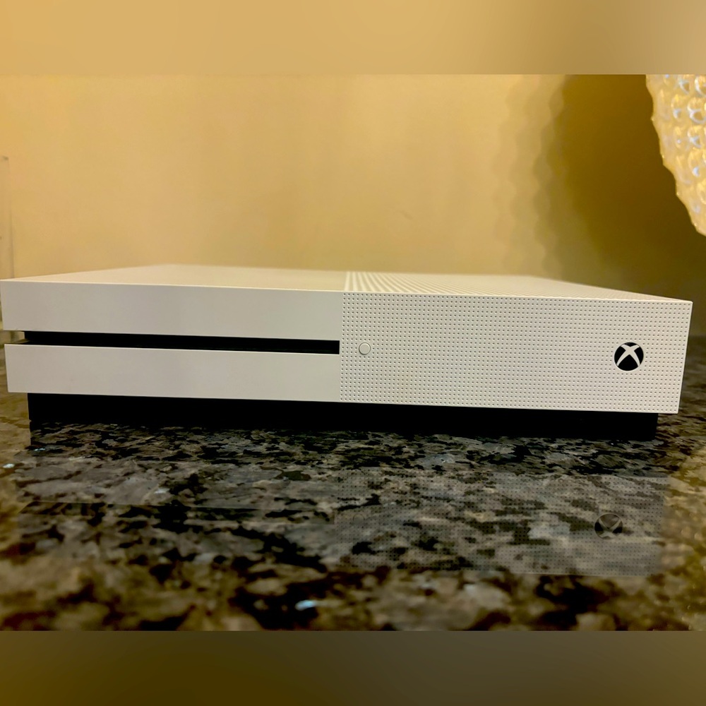 Xbox 1S 1TB Storage, NO CONTROLLER (wires come with)
